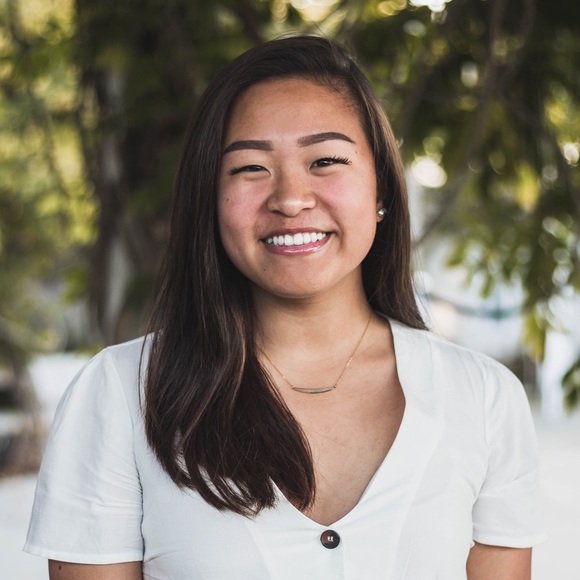 Meet your Posher, Emily - Picture 1 of 1